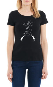 T-shirt mister blackwhite sur un mannequin femme